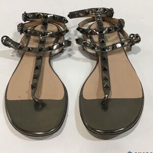 Women’s Valentino Garavani Rockstud Metallic Leather Gladiator Sandals Size 38.5